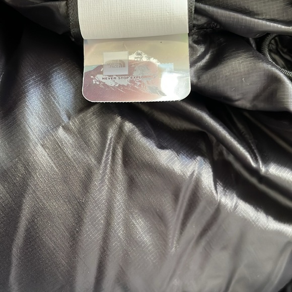 NWT The North Face Women’s NUPTSE Belted Mid Down Jacket. M - Picture 11 of 17